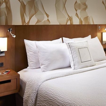 Courtyard By Marriott Sunnyvale Silicon Valley Экстерьер фото
