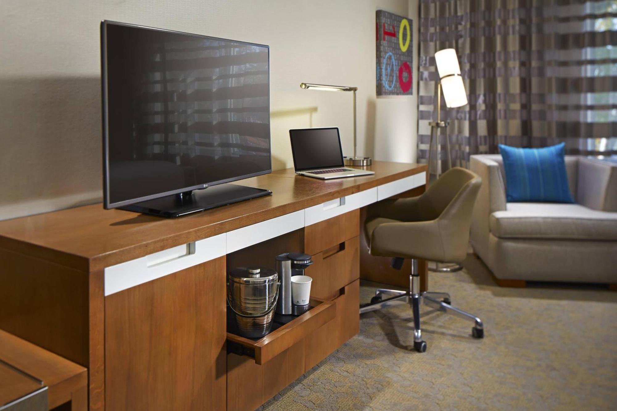 Courtyard By Marriott Sunnyvale Silicon Valley Экстерьер фото