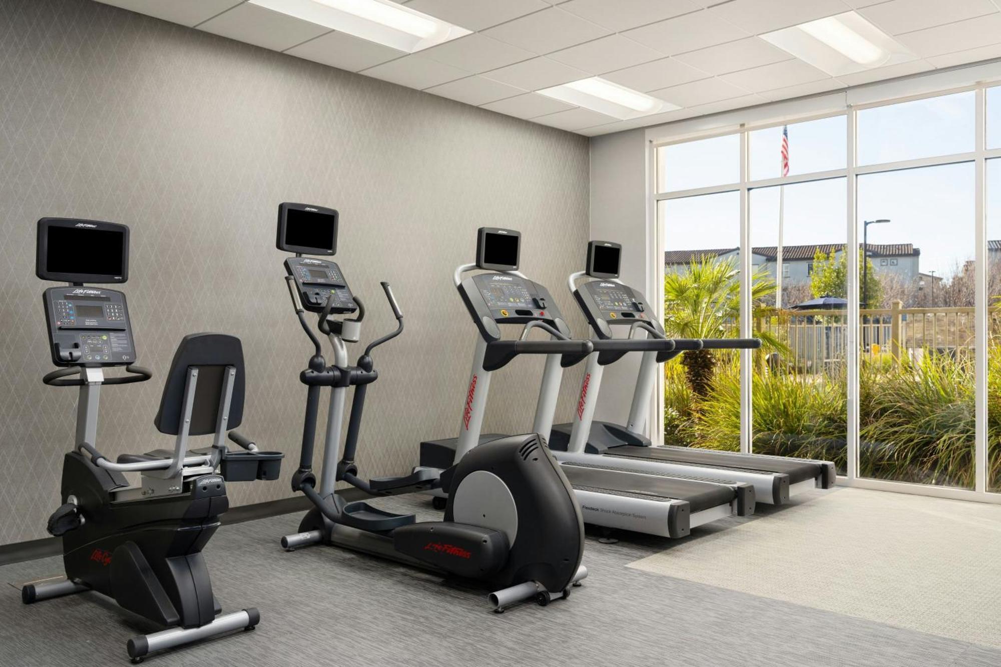 Courtyard By Marriott Sunnyvale Silicon Valley Экстерьер фото