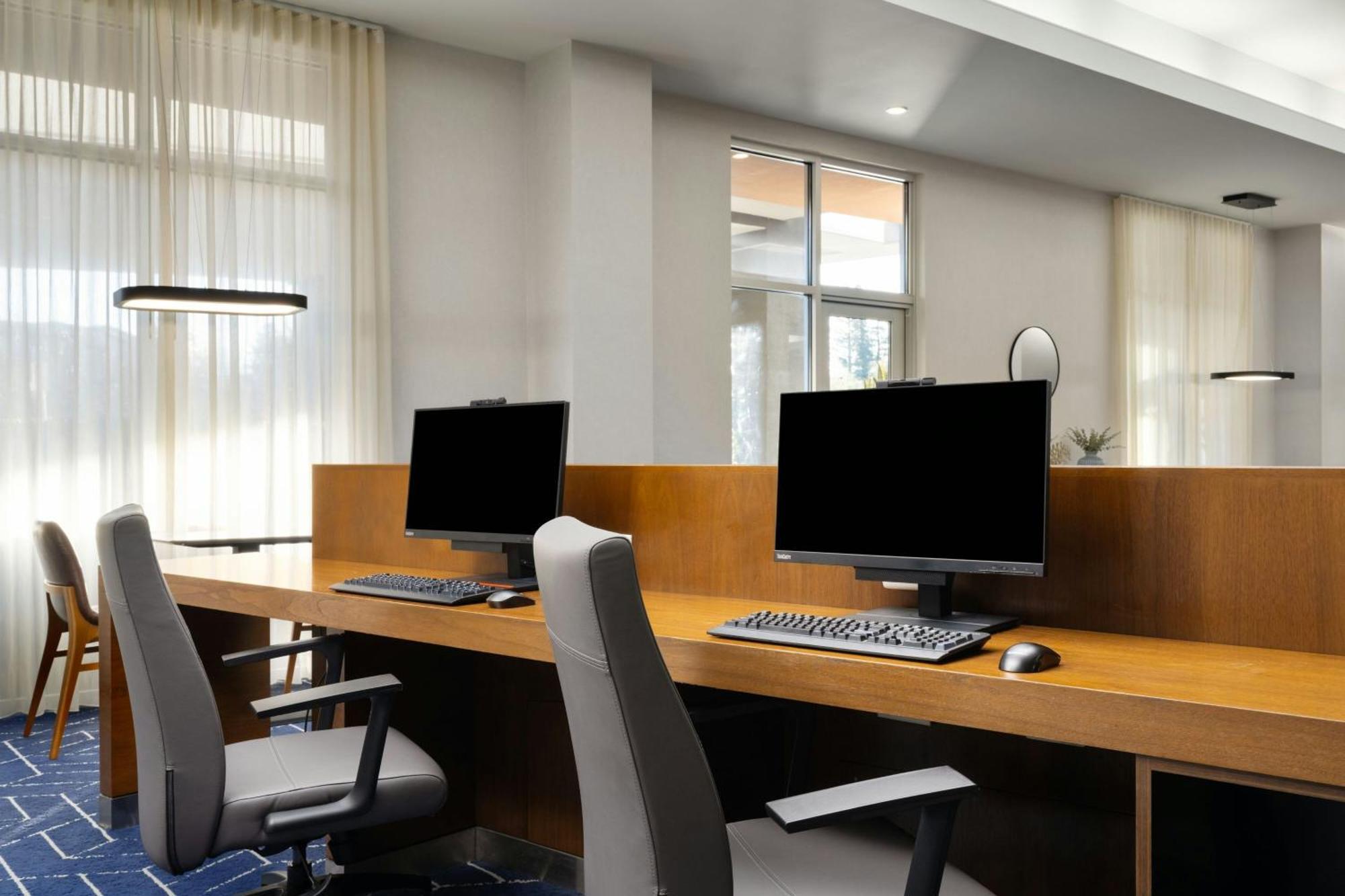 Courtyard By Marriott Sunnyvale Silicon Valley Экстерьер фото