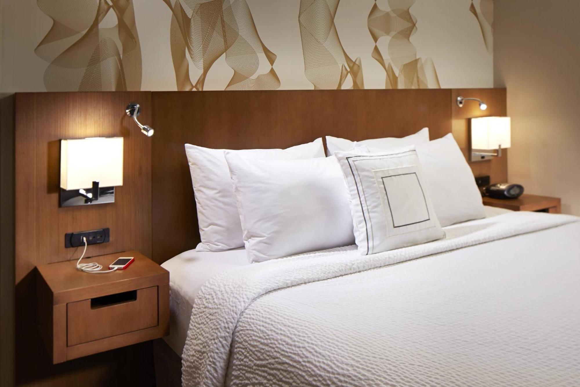 Courtyard By Marriott Sunnyvale Silicon Valley Экстерьер фото